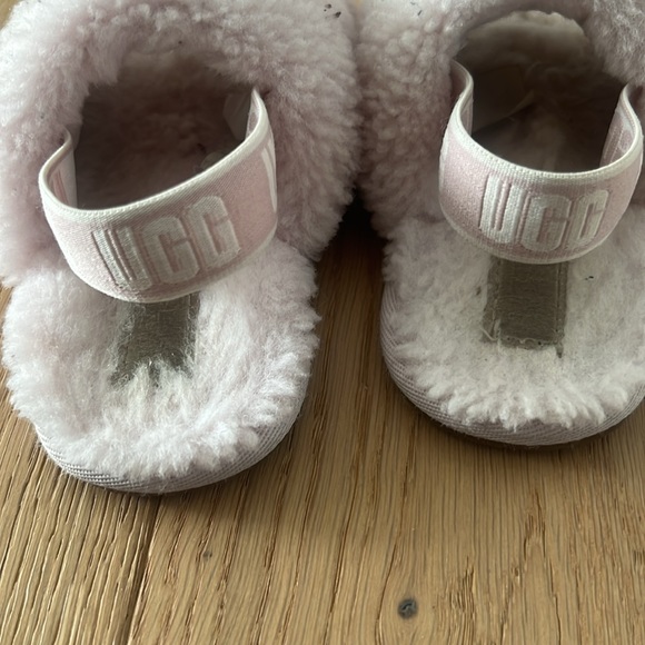 Toddler Size 9 Ugg Slippers - Picture 2 of 2